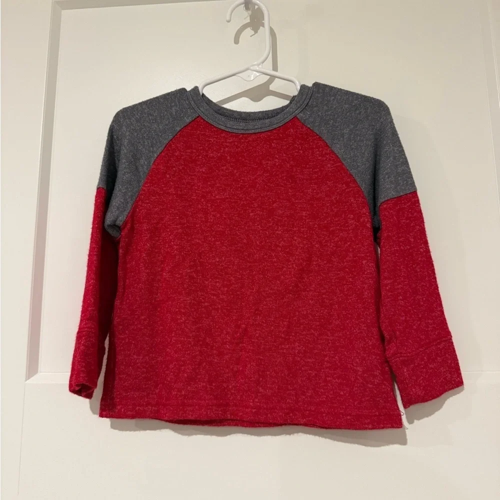 The Children's Place Red and Gray Raglan Long Sleeve Tee